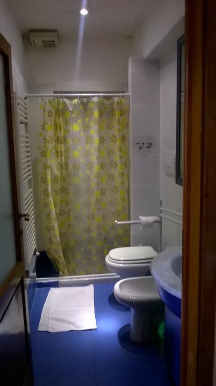 Colonna Home Florence Room photo