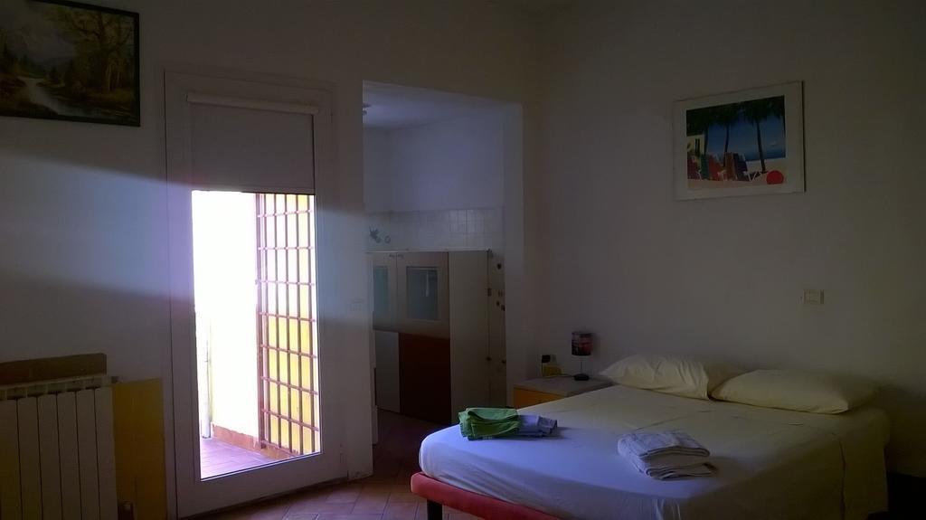 Colonna Home Florence Room photo